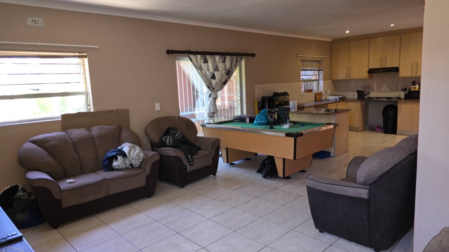 6 Bedroom Property for Sale in Churchill Estate Western Cape